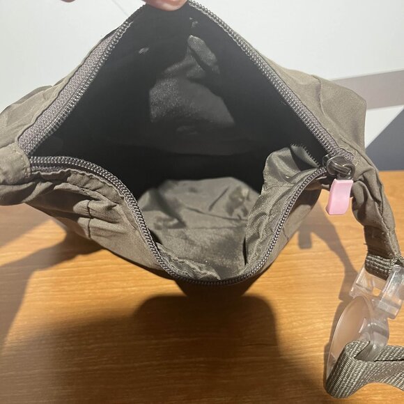 GOOD CONDITION~ Vintage Adidas Crossbody Bag - Picture 6 of 6